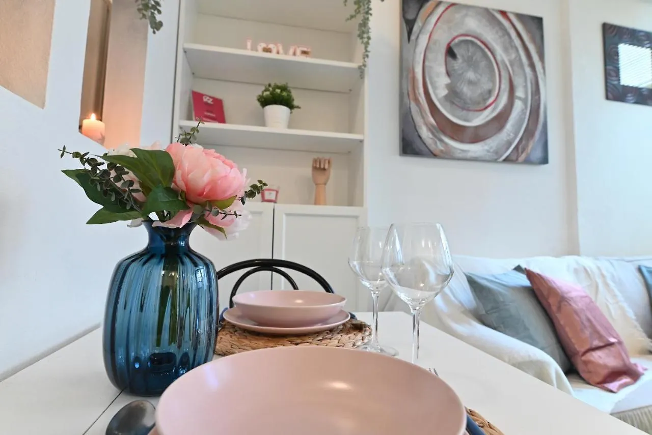 Izzhome City Love Cagliari Apartment