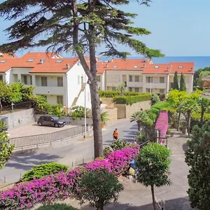 terrazzo-al-mare-riva-ligure-parcheggio.hotelitalianriviera.com/